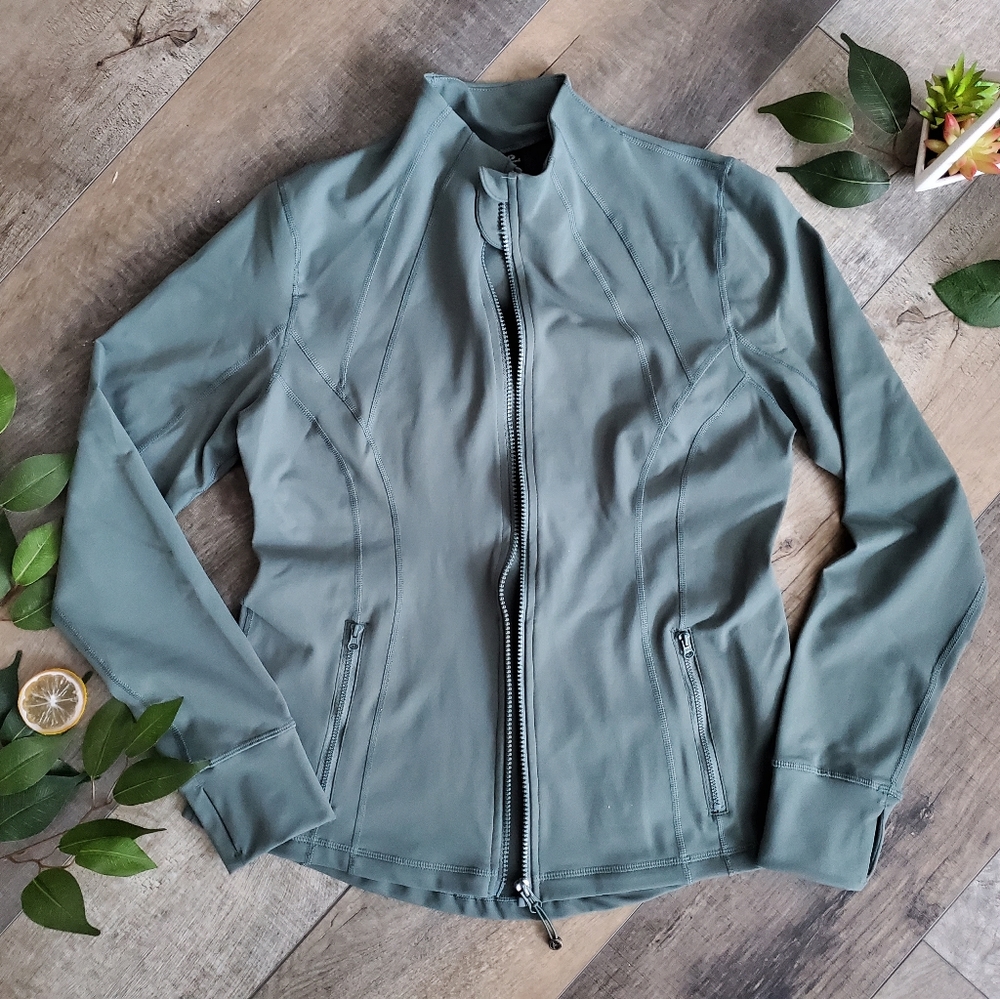90 Degree By Reflex Women's Jacket in Sage Green